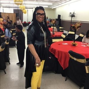 Meet your Posher, Elizabeth